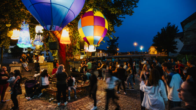 Zámostí v modrém Foto: Marketing Zámostí Zámostí v modrém Foto: Marketing Zámostí
